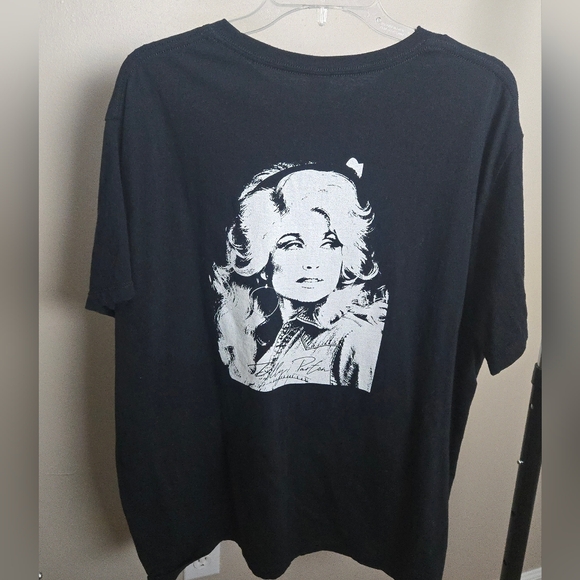 Gildan Tops - Dolly Parton Tshirt